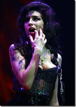 amy-winehouse-booed-offstage
